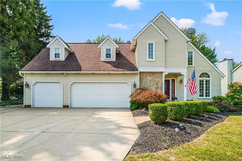 7802 Barnaby Ln, Mentor, OH 44060