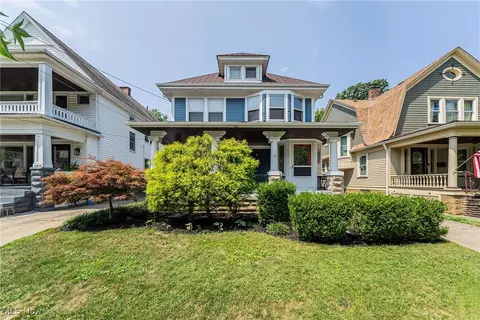 1202 Marlowe Ave, Lakewood, OH 44107