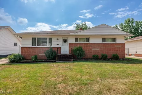 11041 Westborough Rd, Parma Heights, OH 44130