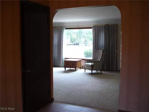 185 Hillside Rd, Seven Hills, OH 44131 photo 13