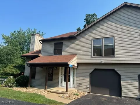 1917 NW Lakeside Ave NW #10C, Canton, OH 44708