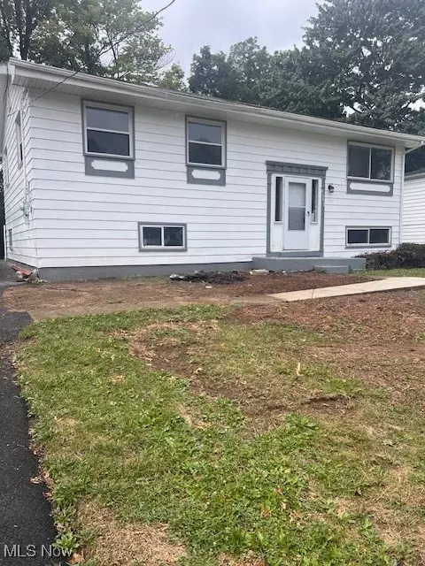 4669 Burkey, Youngstown, OH 44515