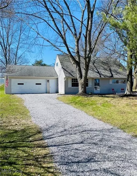 5868 Poland Struthers Rd, Poland, OH 44514