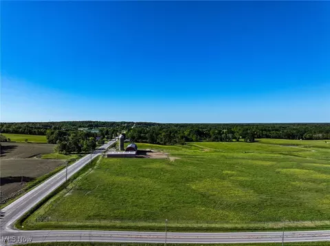 Madison Rd, Middlefield, OH 44062 photo 2