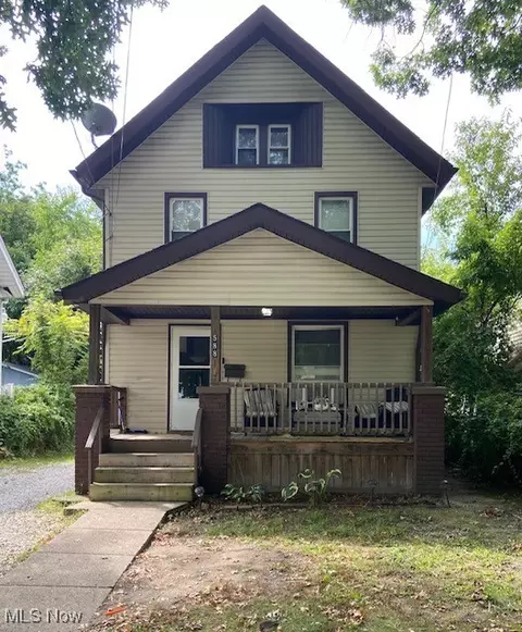 588 Blanche St, Akron, OH 44307
