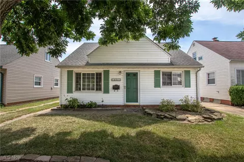 404 E 323rd St, Willowick, OH 44095