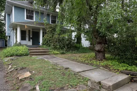 3160 Essex Rd, Cleveland Heights, OH 44118