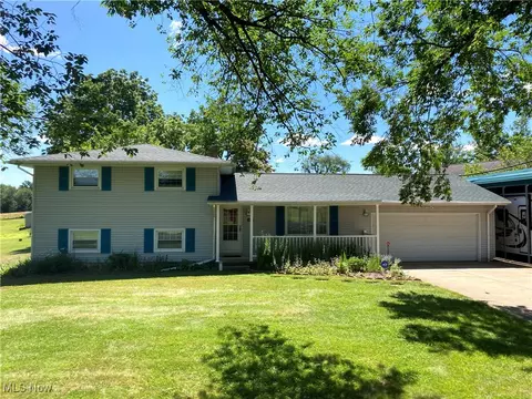 6022 Shepler Church Ave SW, Navarre, OH 44662
