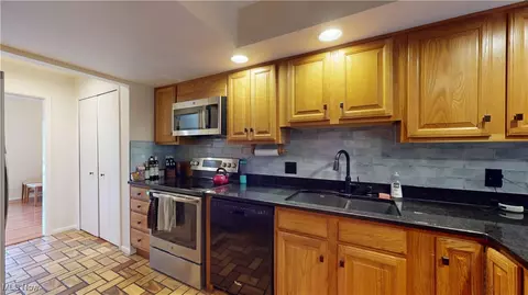 1871 Pine Dr, Kent, OH 44240 photo 7