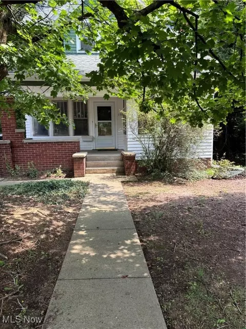155 Lakeside Dr, New Concord, OH 43762