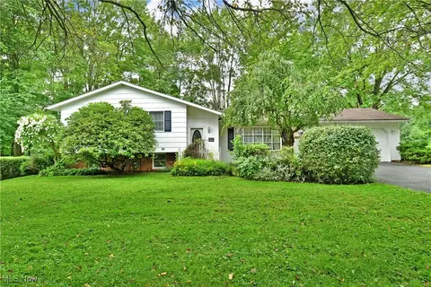 4967 Oak Knoll Ave, Newton Falls, OH 44444