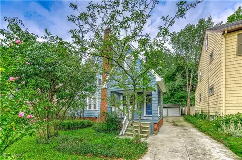 937 Cambridge Rd, Cleveland Heights, OH 44121