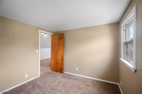 5618 Ackley Rd, Cleveland, OH 44129 photo 26