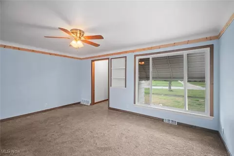5618 Ackley Rd, Cleveland, OH 44129 photo 5