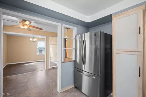 5618 Ackley Rd, Cleveland, OH 44129 photo 12