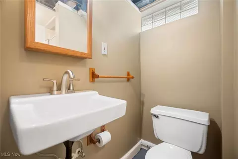 5618 Ackley Rd, Cleveland, OH 44129 photo 32