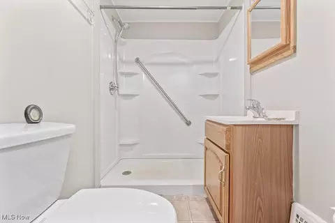 Bath - 16844 W Pine Lake Rd, Beloit, OH 44609 photo 2 of 4