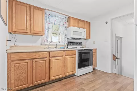Kitchen - 16844 W Pine Lake Rd, Beloit, OH 44609 photo 1 of 3