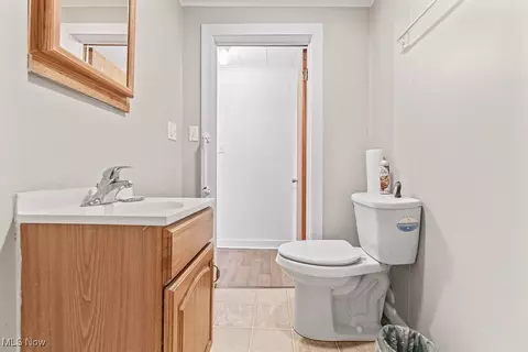 Bath - 16844 W Pine Lake Rd, Beloit, OH 44609 photo 4 of 4