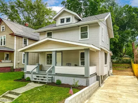 991 Sawyer Ave, Akron, OH 44310