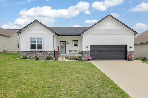 4862 Sippo Reserves Dr NW, Massillon, OH 44647