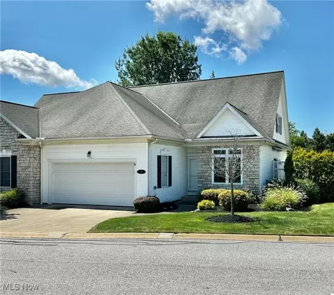 4 Preserve Dr #4, Willoughby, OH 44094