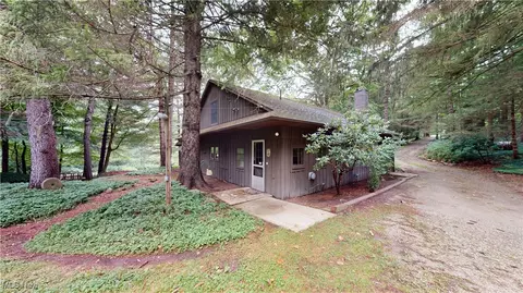13696 Sperry Rd, Novelty, OH 44072
