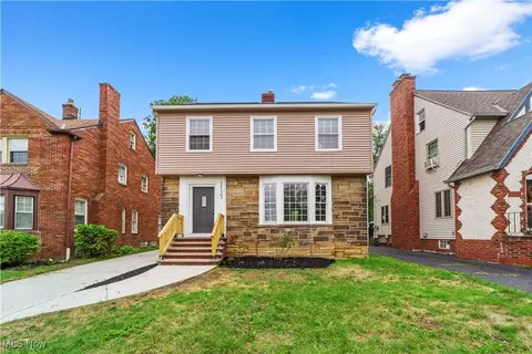 2175 Jackson Blvd, University Heights, OH 44118