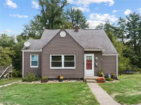 106 Park St, Saint Clairsville, OH 43950