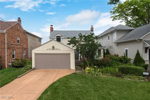 23728 Cliff Dr, Bay Village, OH 44140