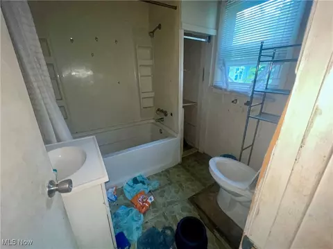 Bath - 200 E 32nd St, Lorain, OH 44055 photo 1 of 1