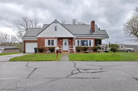 299 Westwood Dr, Steubenville, OH 43953