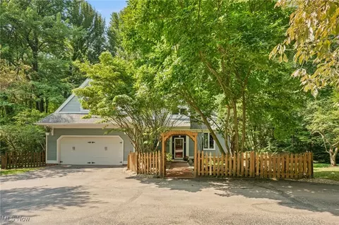 5329 Som Center Rd, Solon, OH 44139