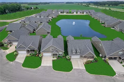 4062 Coventry Cir, Huron, OH 44839 photo 2