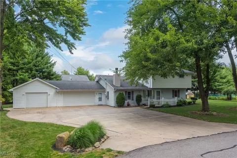 33770 Floraline Ave, North Ridgeville, OH 44039