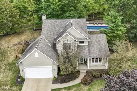 11753 Ivy Ridge Dr, North Royalton, OH 44133