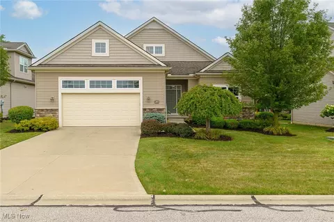 285 Prestwick Dr, Broadview Heights, OH 44147