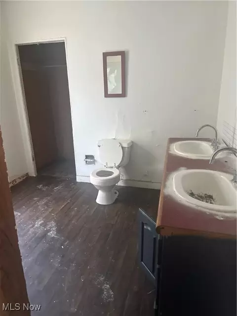 524 Pyramus Rd, Chester, WV 26034 photo 5