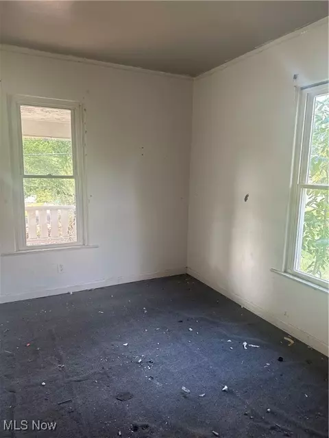 524 Pyramus Rd, Chester, WV 26034 photo 3