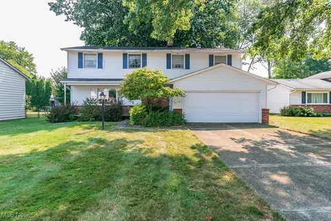 5687 Marine Pkwy, Mentor On The Lake, OH 44060