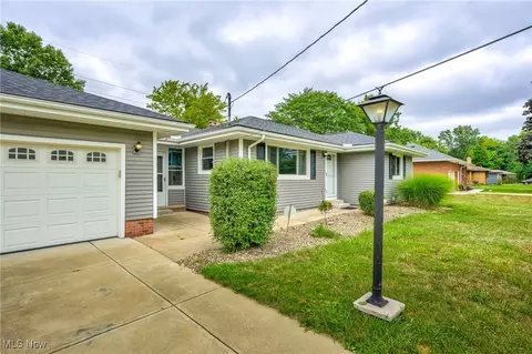 Exterior - 6350 Aster Dr, Independence, OH 44131 photo 2 of 8