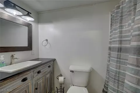 Bath - 6350 Aster Dr, Independence, OH 44131 photo 2 of 2