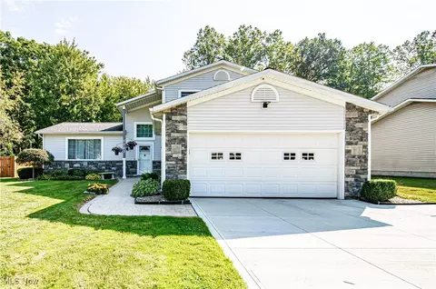 5763 Grovewood Dr, Mentor, OH 44060