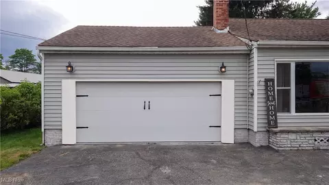36600 Aurora Rd, Solon, OH 44139 photo 3