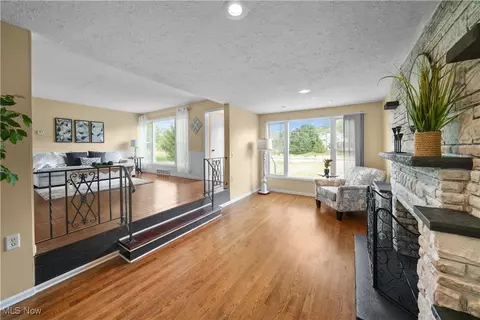36600 Aurora Rd, Solon, OH 44139 photo 5