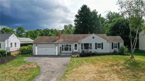 36600 Aurora Rd, Solon, OH 44139