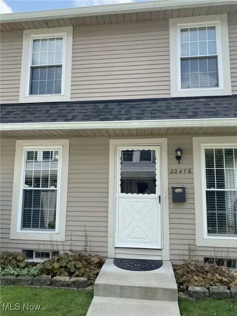 20476 Williamsburg Ct #2, Middleburg Heights, OH 44130