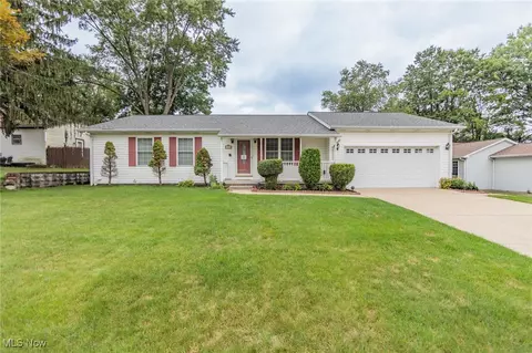 1936 Rainier St, Cuyahoga Falls, OH 44221