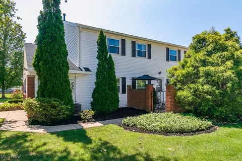 38 New Castle Ln, Concord, OH 44060