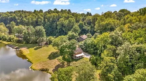 550 Baird Ave SE, Paris, OH 44669